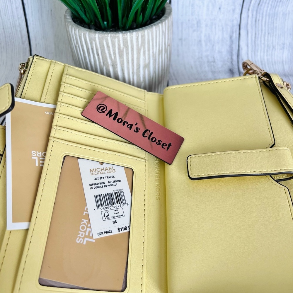 Michael Kors Wallet - Picture 9 of 9